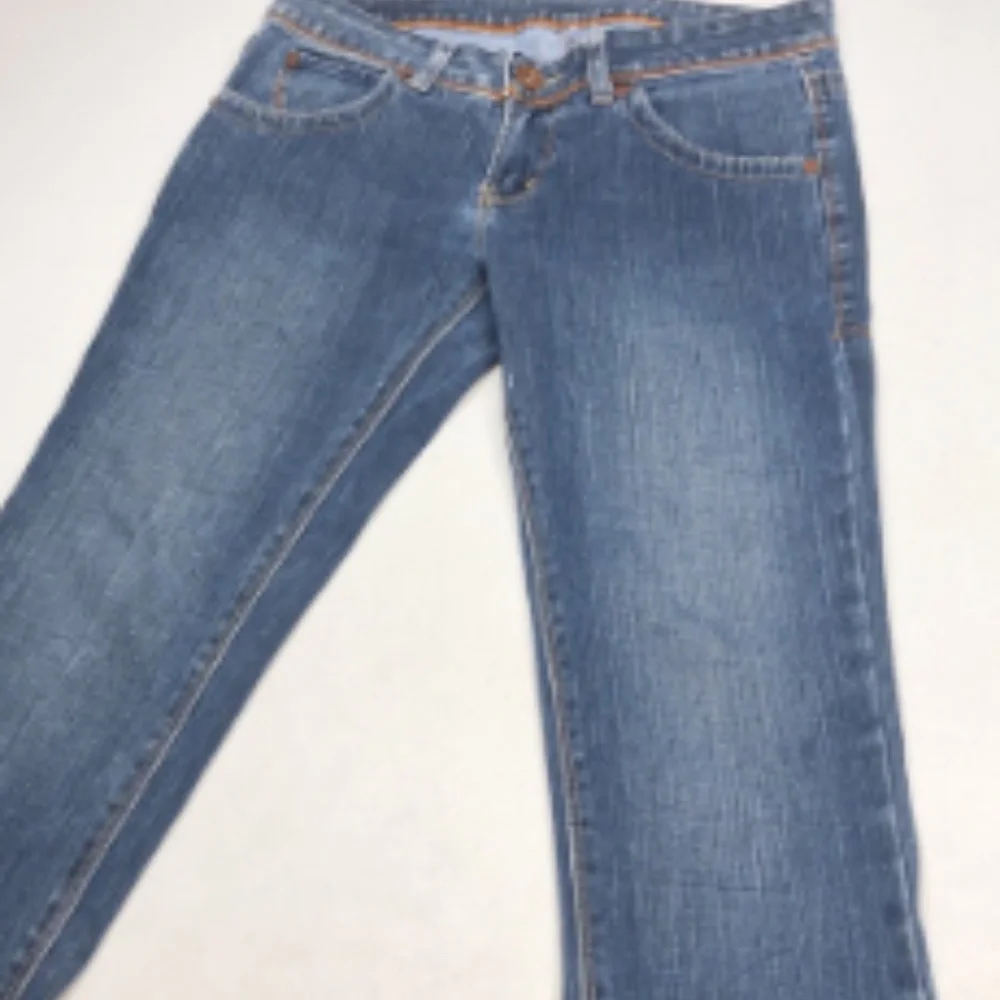 VINTAGE HUMAN JEANS FLAP POCKET MID-RISE JEANS 27x30 ⭐️